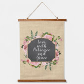 Love with Patience Quote Hangend Wandkleed (Voorkant)