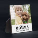 Love You Mama Photo Family Modern Keepsake Fotoplaat<br><div class="desc">Gebruik een favoriete familiefoto om gemakkelijk een aandenken plaquette te creëer. Met drie regels tekst kunt u de speciale band op de foto uitdrukken. Deze professionele sjabloon zal creëer een sentimenteel geschenk voor elke moeder. Perfect formaat voor het plaatsen op een woonkamer mantel of een kantoor bureau. Overweeg dit voor...</div>