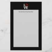 LOVE, zwart en wit met rood kettinghart Briefpapier (Voorkant)