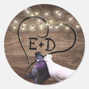 Lovebirds & String Lights Monogram Rustieke Bruilo Ronde Sticker