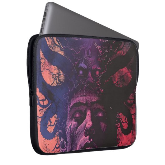 Lovecraftian Dark Fantasy Laptop Sleeve (Voorkant Rechts)