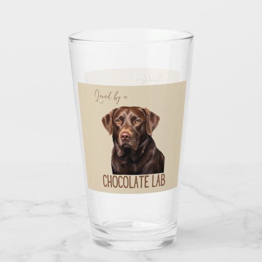 Loved By A Chocolate Lab Labrador Dog Lover Glas (Achterkant)