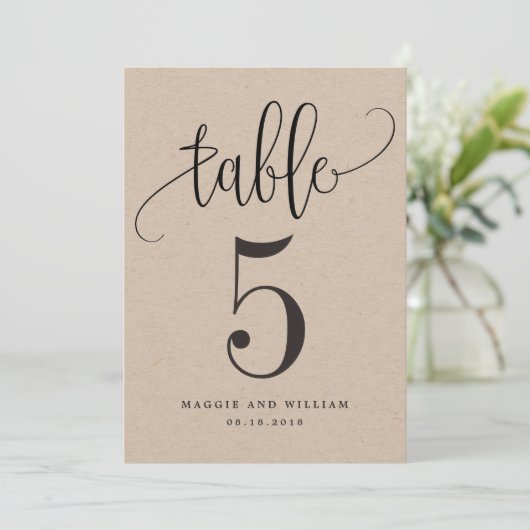 Lovely Calligraphy Table Number Card Kraft Kaart (Staand voorkant)