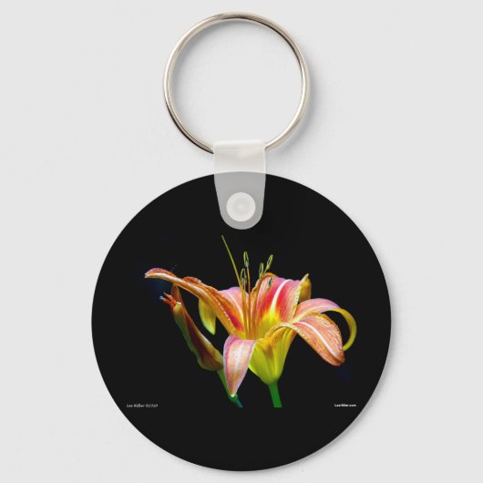 Lovely Daylily II Apparel en Gifts Sleutelhanger (Voorkant)