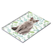 Lovely Gray Cat with Flowers and Leaves Pattern Notitieboek (Linkerzijde)