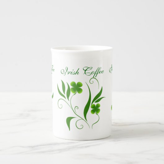 Lovely Green Shamrocks Irish Coffee Mok (Voorkant)