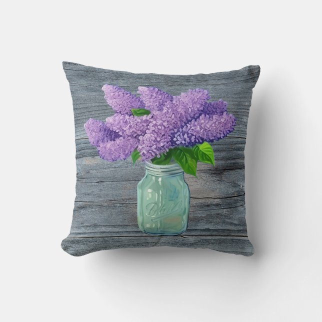 Lovely Lilacs in Rustic Mason Jar Kussen (Voorkant)
