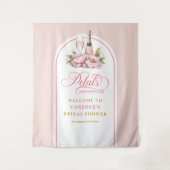 Lovely petals and prosecco gold blush party banner wandkleed (Voorkant)