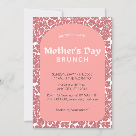 Lovely Pink Floral Moederdag Brunch Uitnodiging (Voorkant)