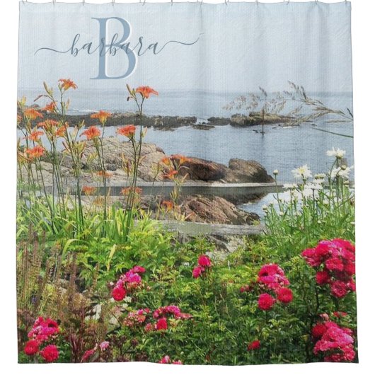 Lovely Schilderachtig Garden Seascape Monogram Douchegordijn (Voorkant)