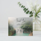 Lovely Waterfall door een Lush Green Forest Dank j Briefkaart (Staand voorkant)