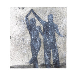 Lovers dansen in de regen notitieblok