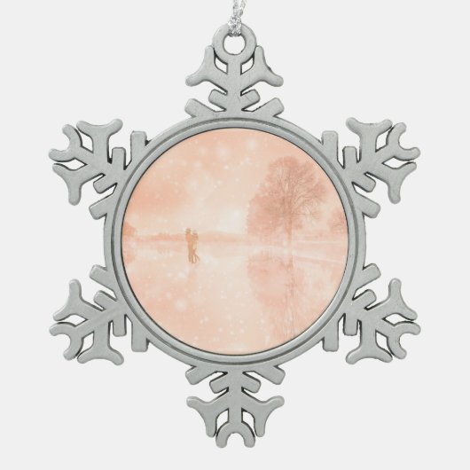 Lovers op een bevroren vijver tin sneeuwvlok ornament (Voorkant)