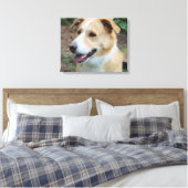 Low-Poly Asielhond aan de Leiband Canvas Afdruk (Insitu (Slaapkamer))