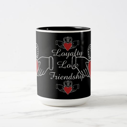 Loyalty Love Friendship Claddagh Black Coffee Mok (Center)