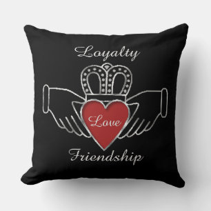 Loyalty Love Friendship Claddagh Sierkussen