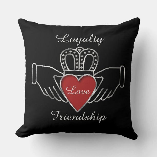 Loyalty Love Friendship Claddagh Sierkussen (Voorkant)