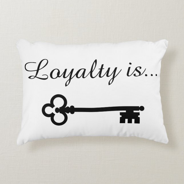 Loyalty Pillow Decoratief Kussen (Voorkant)