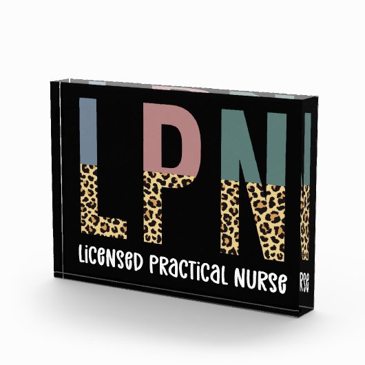 LPN-Afstuderen met LPN-vergunning - Praktijkzacht  Fotoblokken (Rechts)