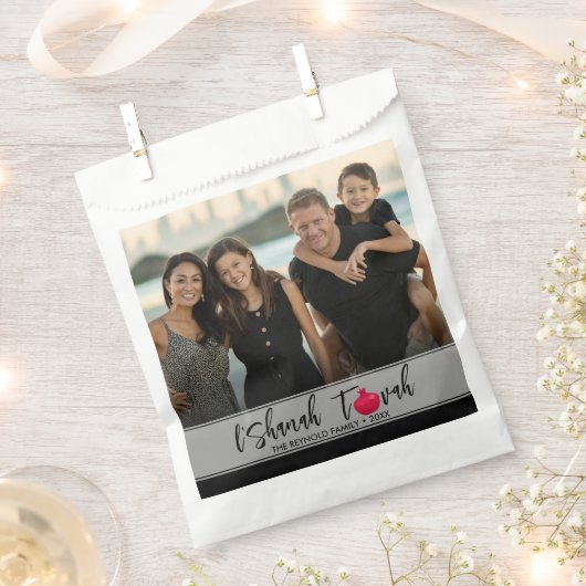 L'Shanah Tovah Pomegranate Elegant Script Photo Bedankzakje (Geknipt)