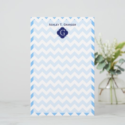 Lt Blu Wht Chevron Zigzag Navy Quatrefoil Monogram Briefpapier (Staand voorkant)