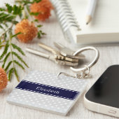 Lt Gray and White Polka Dots Navy Name Monogram Sleutelhanger (Voorkant Rechts)