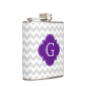 Lt Gray White Chevron Paars Quatrefoil Monogram Heupfles (Rechts)