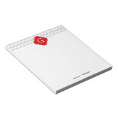 Lt Gray White Chevron Red Quatrefoil Monogram Notitieblok (Schuin)