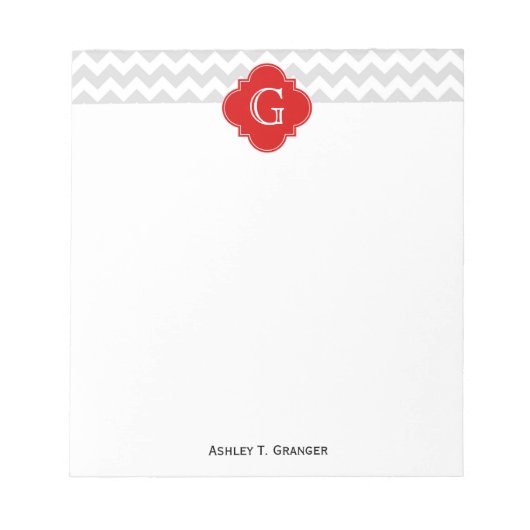 Lt Gray White Chevron Red Quatrefoil Monogram Notitieblok (Voorkant)