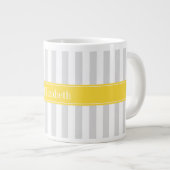 Lt Gray White Stripe Pineappel Name Monogram Grote Koffiekop (Voorkant rechts)