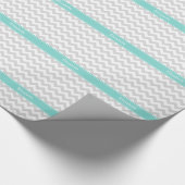 Lt Gray Wht Chevron Aqua Turquoise Naam Monogram Cadeaupapier (Hoek)