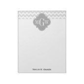 Lt Gray Wht Chevron Gray Quatrefoil 3 Monogram Notitieblok (Linkerzijde)