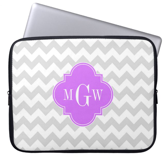 Lt Gray Wht Chevron Lila Quatrefoil 3 Monogram Laptop Sleeve (Voorkant)