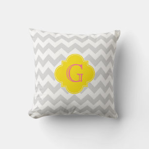 Lt Gray Wht Chevron Yellow Quatrefoil Monogram Kussen