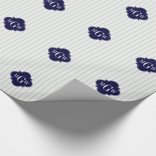 Lt Gray Wht UE Stripe Navy Quatrefoil 3 Monogram Cadeaupapier (Hoek)