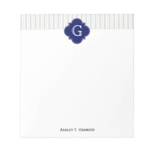 Lt Gray Wht Uneven Stripe Navy Quatrefoil Monogram Notitieblok