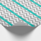 Lt Grijs Med Grijs Wit Chevron Teal Naam Monogram Cadeaupapier (Hoek)