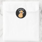 Lu-nut-ic grappige pindasaus donker BG Ronde Sticker (Tas)
