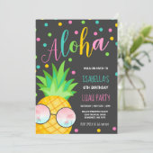 Luau Verjaardag Uitnodiging Ananas Hawaiian Luau (Staand voorkant)