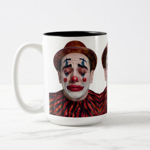 “Luca” Na de Lachende Buitenkant – Een Clownsportr Tweekleurige Koffiemok