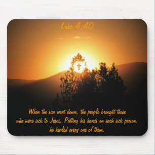 Lucas 4:40 Hij Geneest Allen Muismat