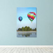 Luchtballonnen over een meer, NZ Canvas Afdruk (Insitu (Houten vloer))