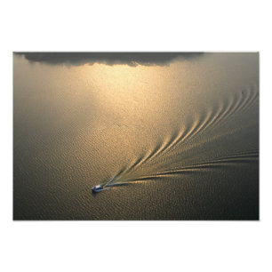 luchtbeeld van boot in Gatunmeer Panama Foto Afdruk
