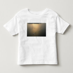 luchtbeeld van boot in Gatunmeer Panama Kinder Shirts