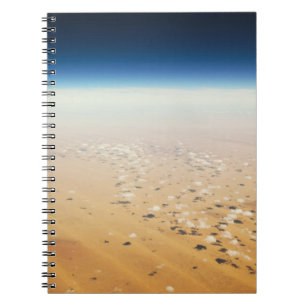Luchtbeeld van een woestijn notitieboek