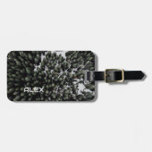 Luchtdrone Uitzicht van besneeuwde boomtoppen Bagagelabel (Voorkant horizontaal)