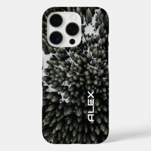 Luchtdrone Uitzicht van besneeuwde boomtoppen iPhone 16 Pro Hoesje