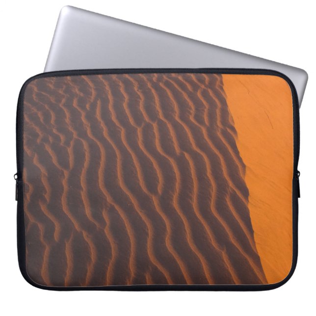 Luchtfoto van de woestijn laptop sleeve (Voorkant)