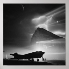 Luchthaven Silhoueted by Searchlights - WWII Poster