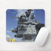 Luchthavenverzorgers testen de sprinklerinstallati muismat (Met muis)